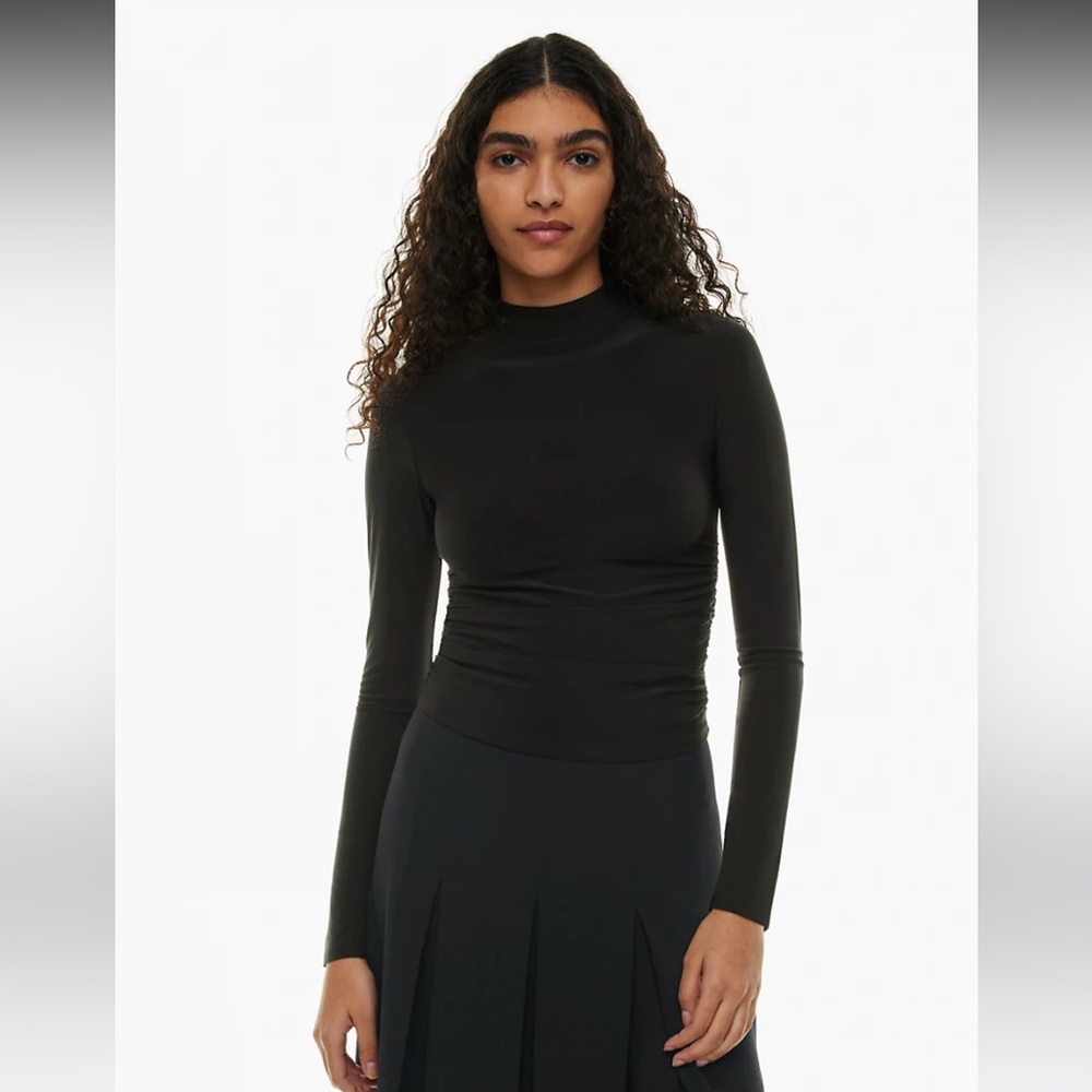 Wilfred Canoe Mockneck